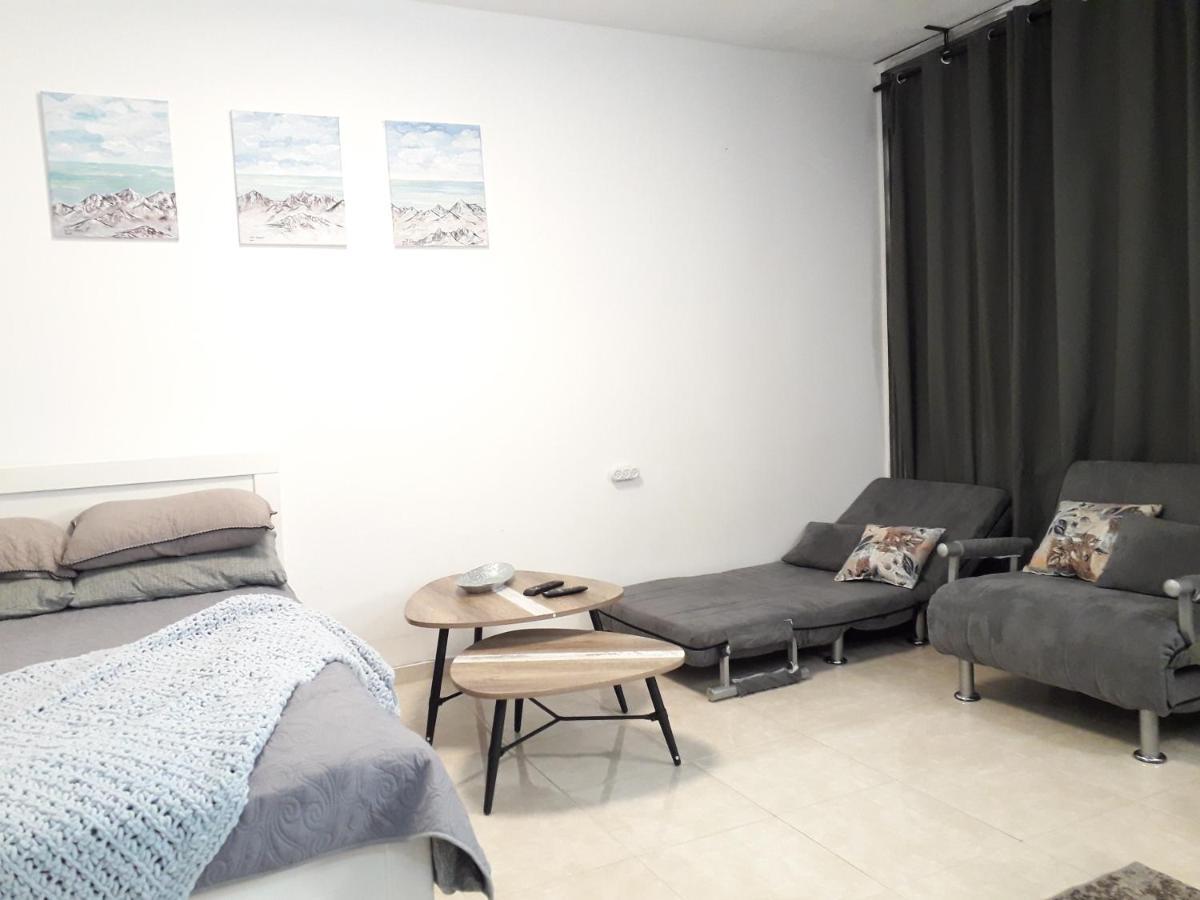 Bat Yam On The Beachアパートメント エクステリア 写真